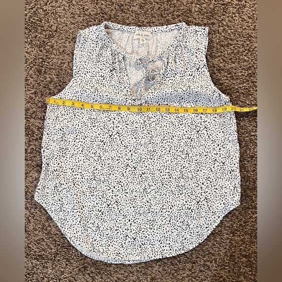 Cloth & Stone 
Medium 
Navy Blue and White 
Tank Top
NWOT - Picture 7 of 9